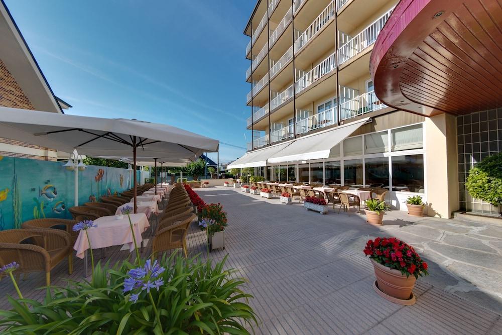 Hotel Cosmopol Ларедо Экстерьер фото