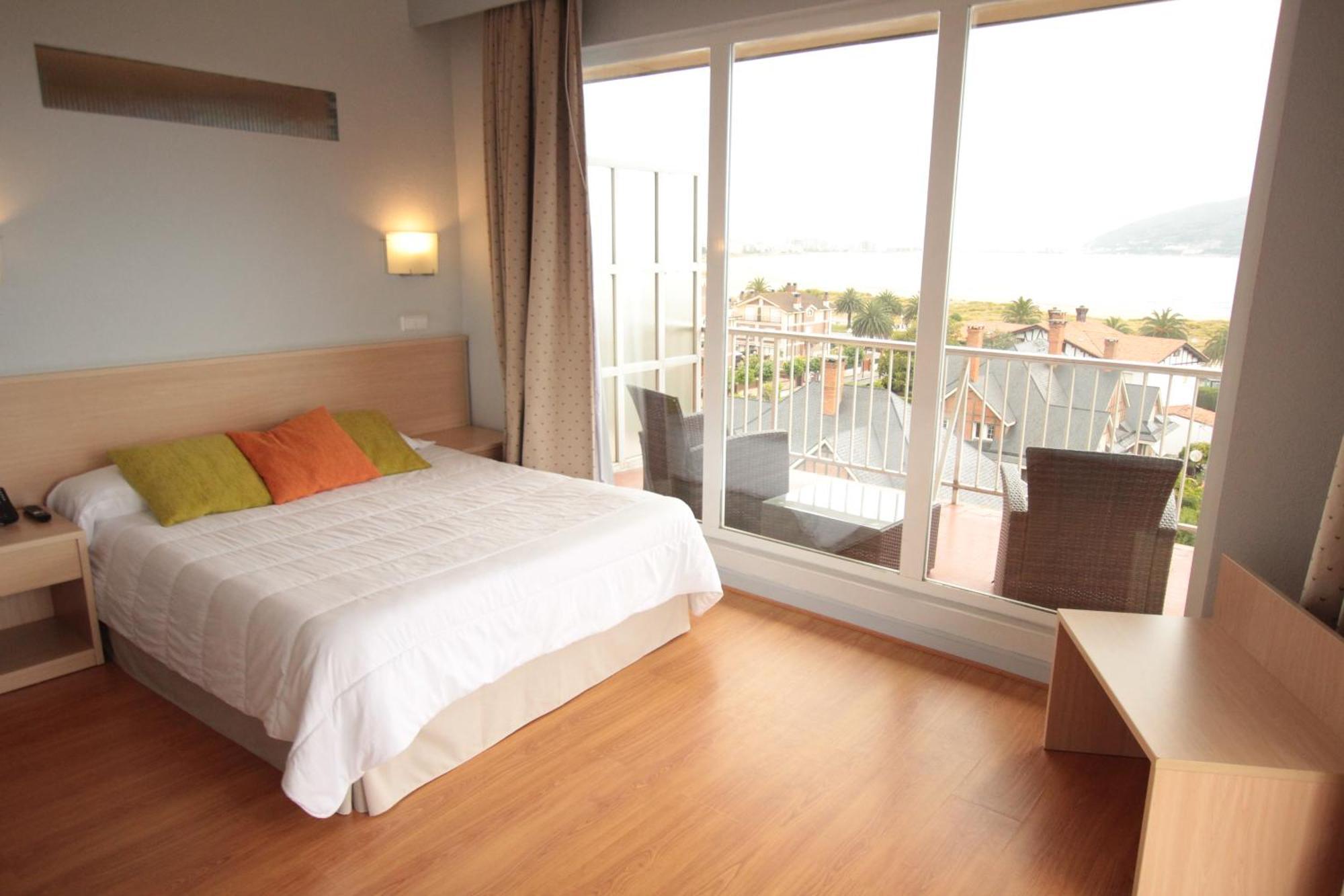 Hotel Cosmopol Ларедо Экстерьер фото